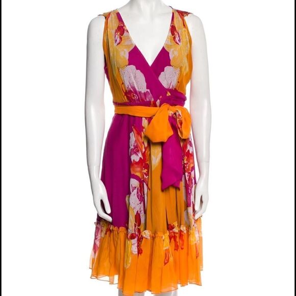 Diane Von Furstenburg Silk Wrap Dress - Beautiful Floral Colorful Summer Dress - Picture 7 of 7